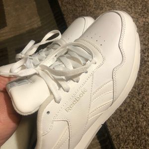 New Reebok’s size 9.5 no box looks great